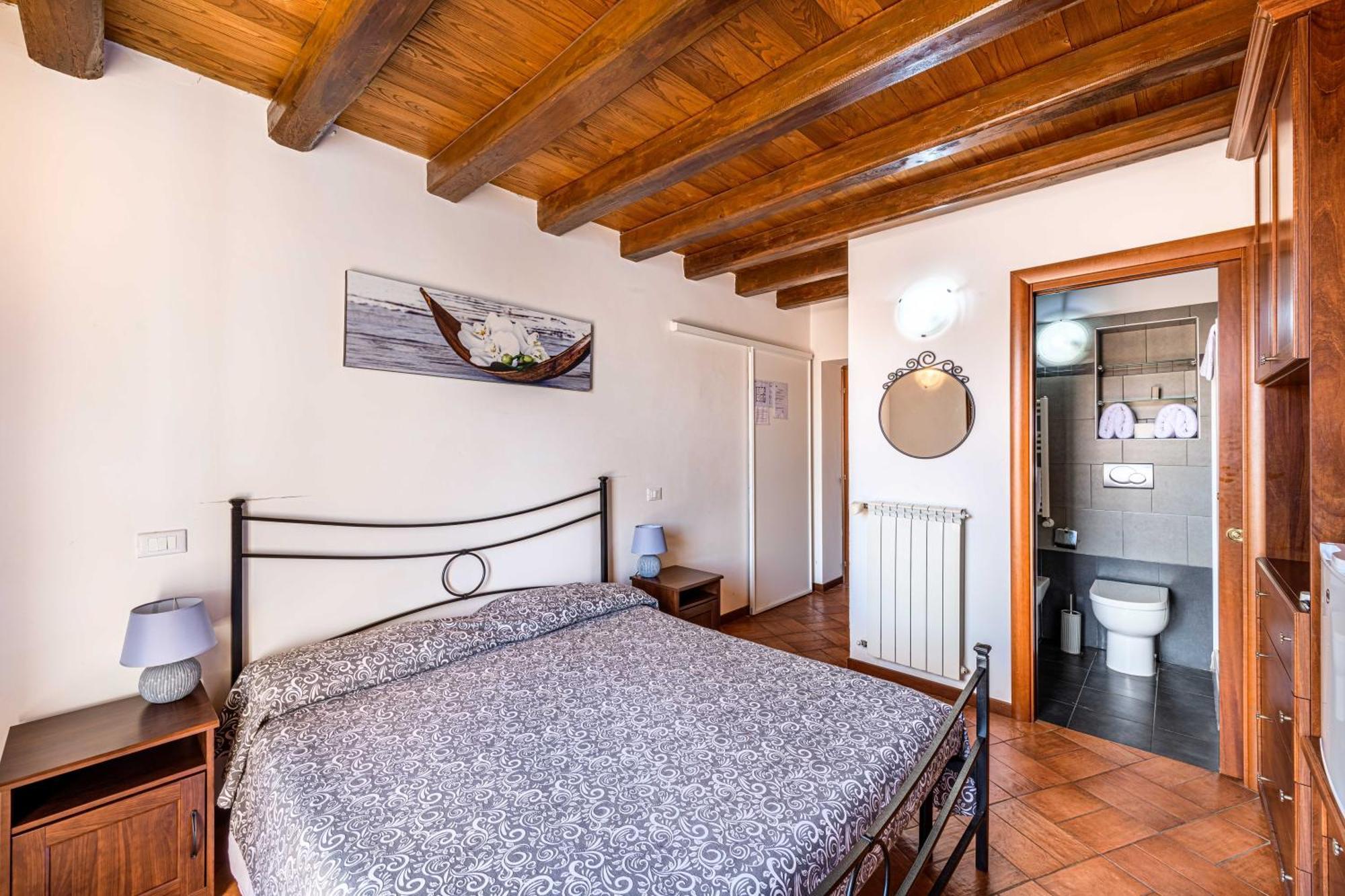 Bb Il Re Alla Reginella Guest House Róma Kültér fotó