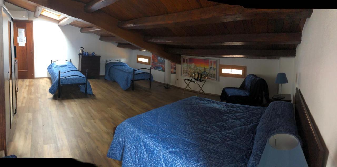Bb Il Re Alla Reginella Guest House Róma Kültér fotó